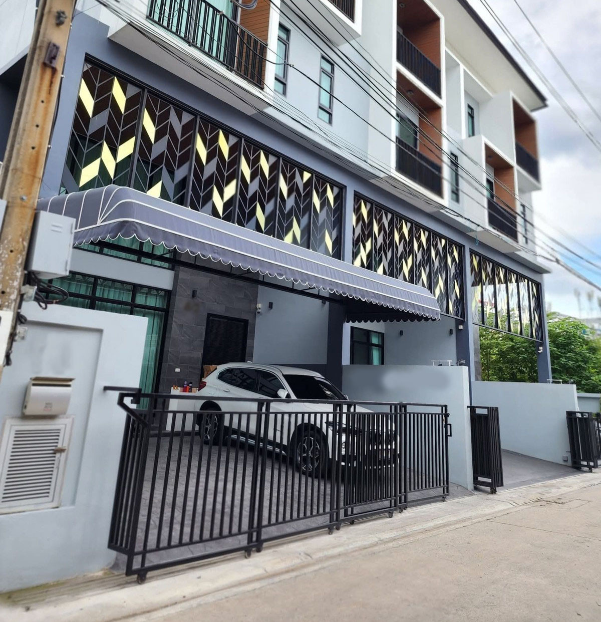 ให้เช่าโฮมออฟฟิศโชคชัย4 ลาดพร้าว71 : โฮมออฟฟิต 4 ชั้น ทำเลดี พร้อมเฟอร์นิเจอร์ ตกแต่งสวยงาม ให้เช่า ย่านลาดพร้าว-โชคชัย4 ใกล้โรงพยาบาลเปาโล โชคชัย 4 เพียง 300 เมตร