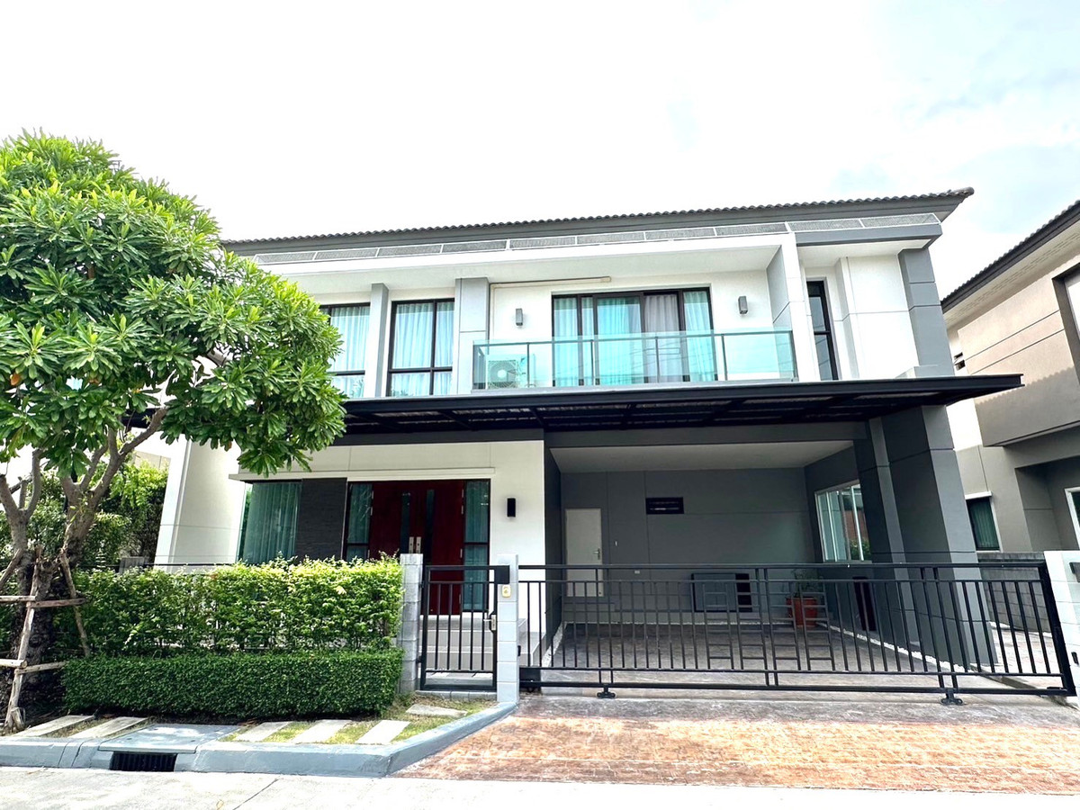 บ้านบางนา แบริ่ง ลาซาล : ให้เช่า/ขาย บ้าน The City Bangna Km.7  62 ตร.ว.  266 ตร.ม. ตกแต่ง พร้อมเข้าอยู่   พื้นที่รอบบ้านปูทางเดินรอบ ใช้งานได้อย่างเต็มที่