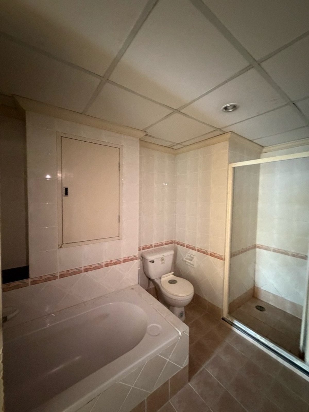 ขายคอนโดเกษตรศาสตร์ รัชโยธิน : ขายด่วน🔥ศุภาลัย ปาร์ค พหลโยธิน 21
(131 ตรม) 3 นอน 3 น้ำเพียง 9.8 ล้าน