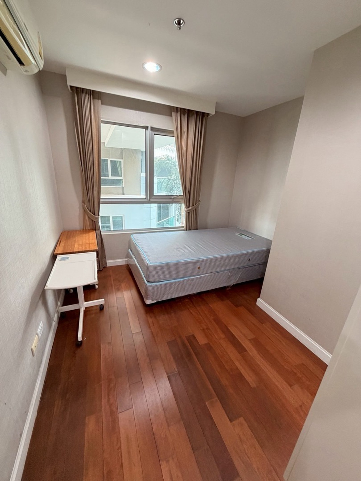 For SaleCondoRama9, Petchburi, RCA : Condo for Sale Rama 9 CBD 2 Bedrooms near MRT Rama 9 Central Rama 9 High Rental Demand Investment Opportunity