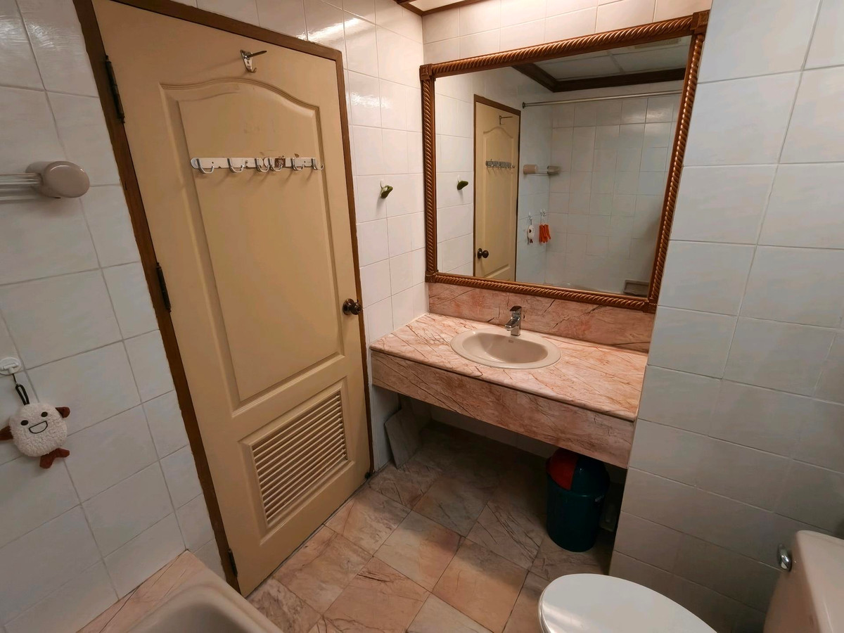 ให้เช่าคอนโดคลองเตย กล้วยน้ำไท : For rent / ให้เช่า คอนโด ติด MRT ลุมพินี 0 เมตร !!!!! ตรงข้าม One Bangkok ทำเลก็ดี ราคาก็ดี!!!!