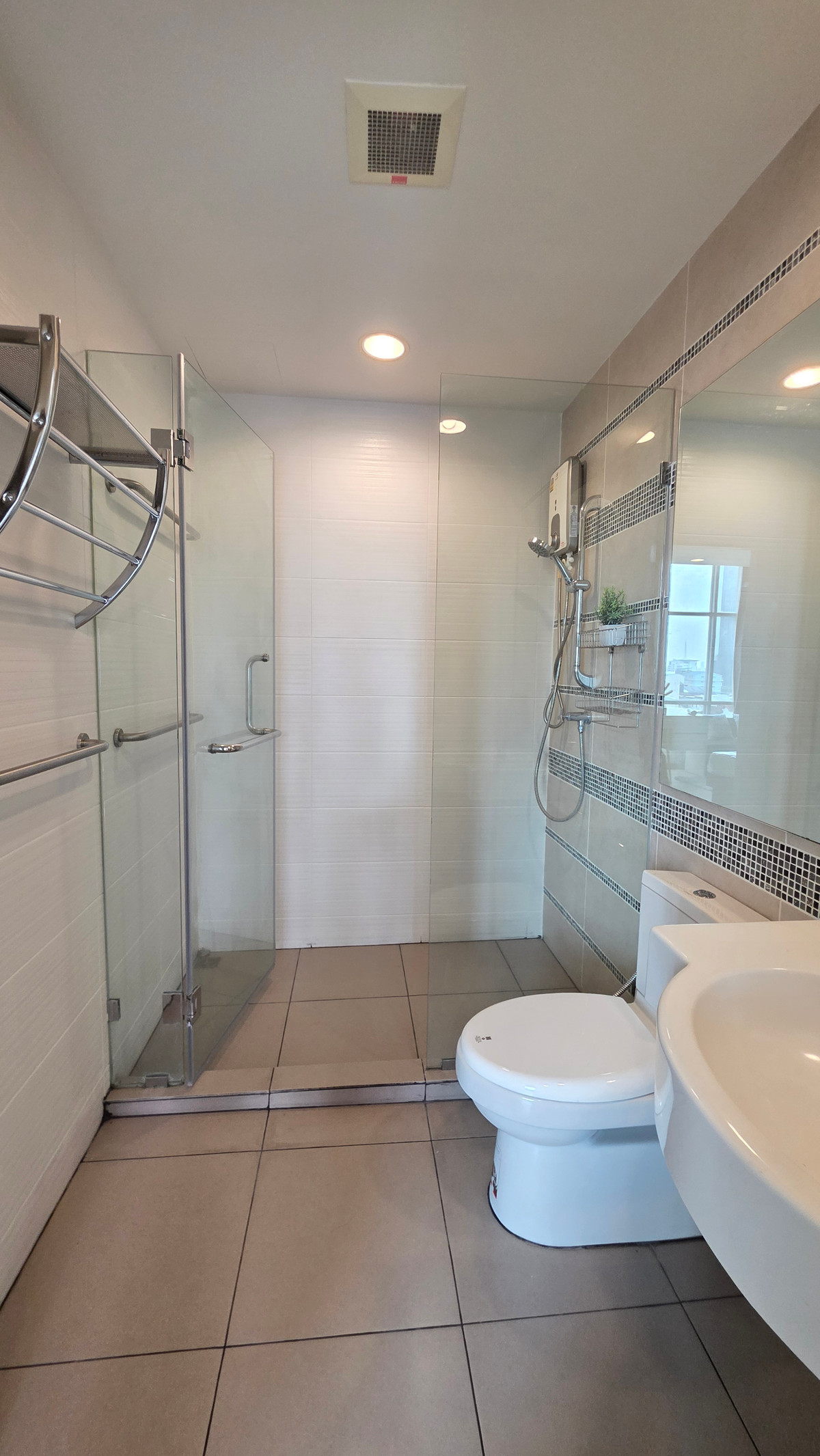 คอนโดสาทร นราธิวาส : เช่า-ขาย Centric Sathorn St.Louis @bts Saint Louis ยุ้ย 089-0415258