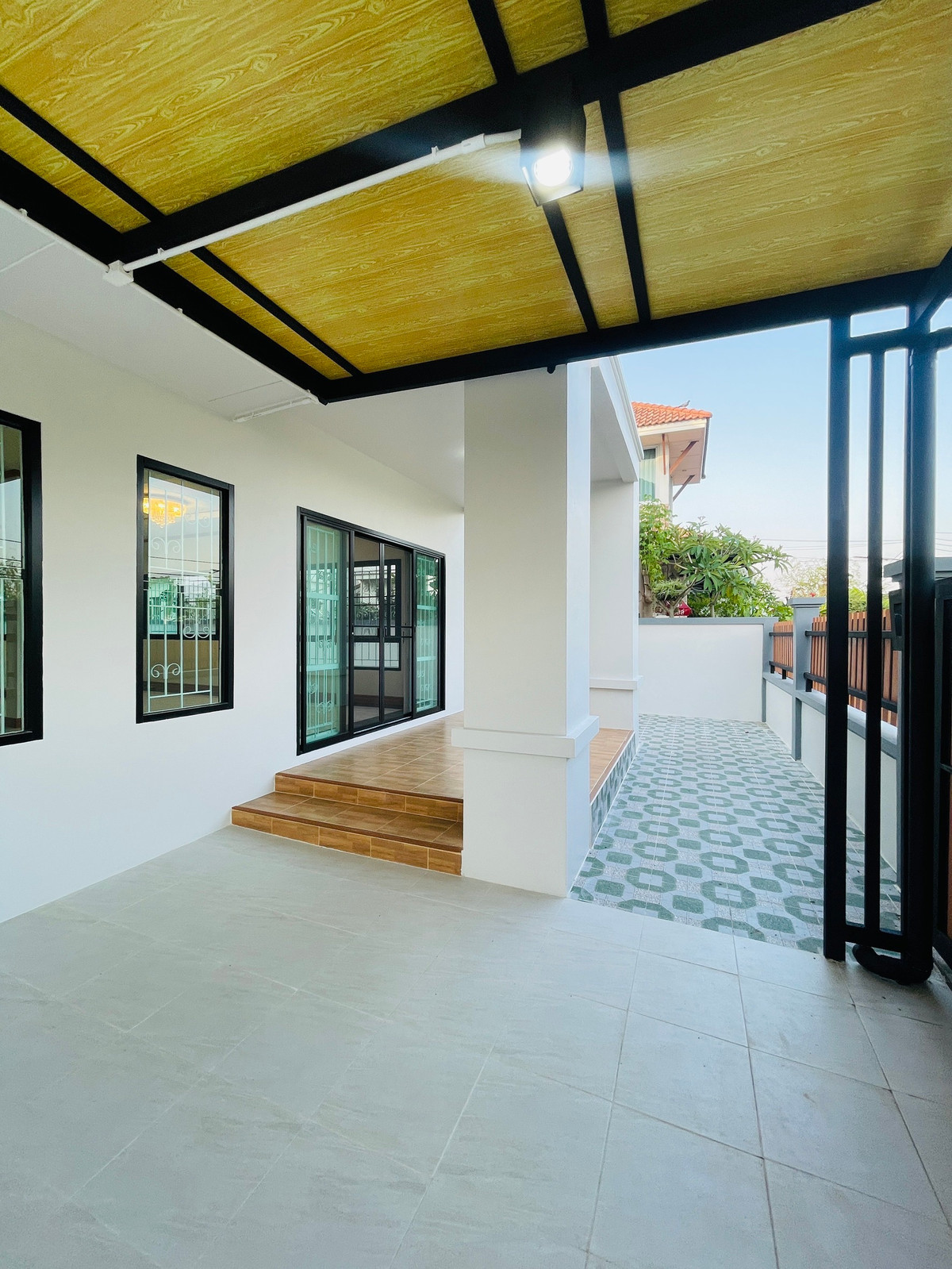 For SaleHouseNonthaburi, Bang Yai, Bangbuathong : Single house for sale, Imperial Laguna 2, Bang Bua Thong, 56 sq m, newly decorated, lots of space, free transfer.