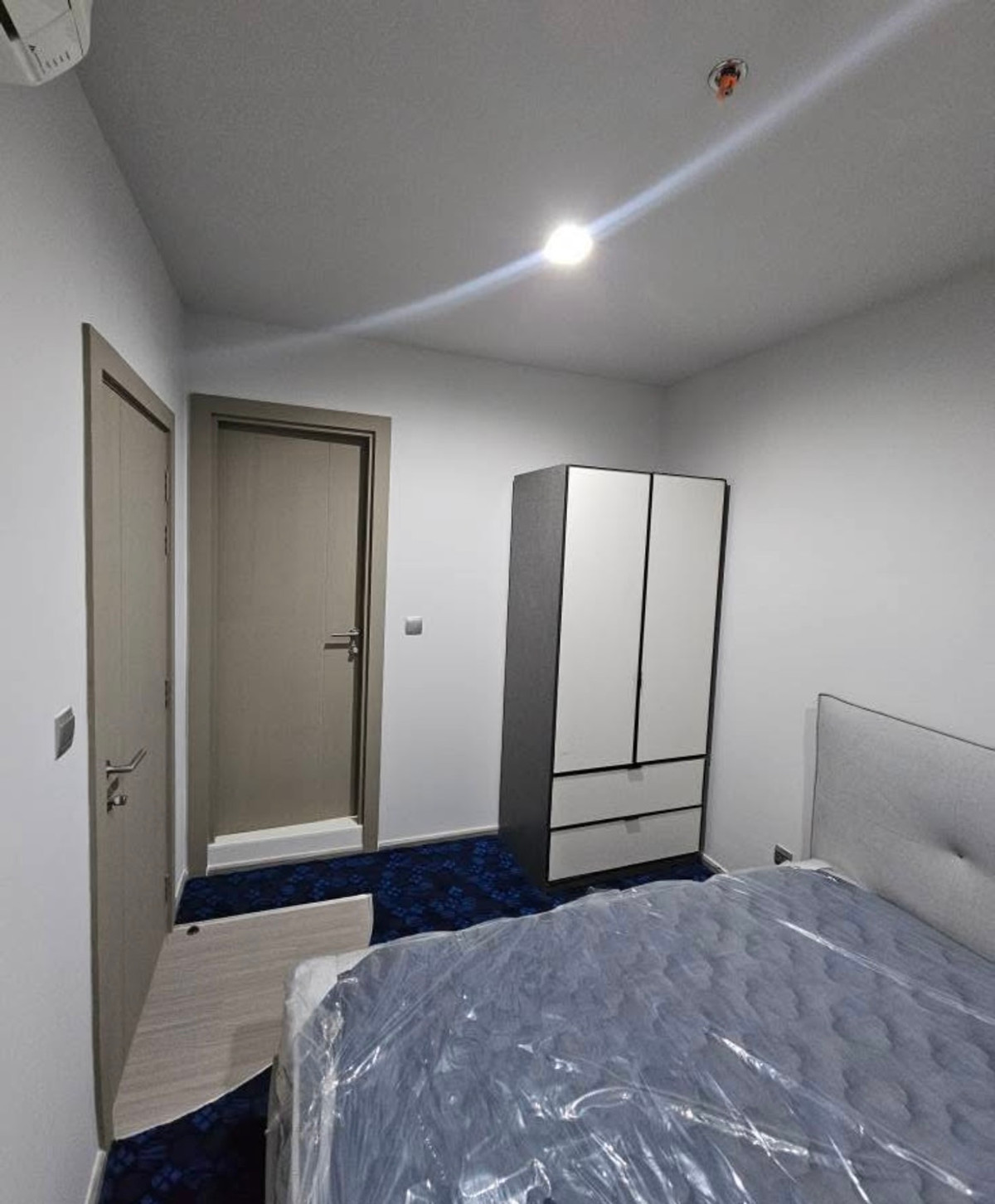 For RentCondoRama9, Petchburi, RCA : For Rent ✨ Life Asoke - Rama 9 ✨ Near Central Rama 9. Fully furnished with appliances.