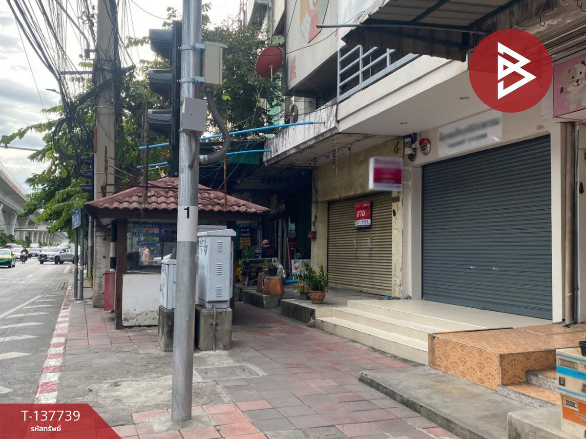 For SaleShop HouseBang kae, Phetkasem : 4-story commercial building for sale, area 24.1 sq m, Bangkok, next to Phetkasem Road, near MRT Bang Khae.