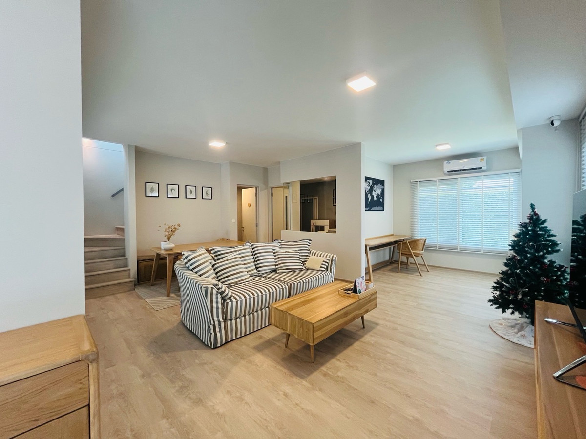 ให้เช่าบางนา แบริ่ง ลาซาล : For Rent