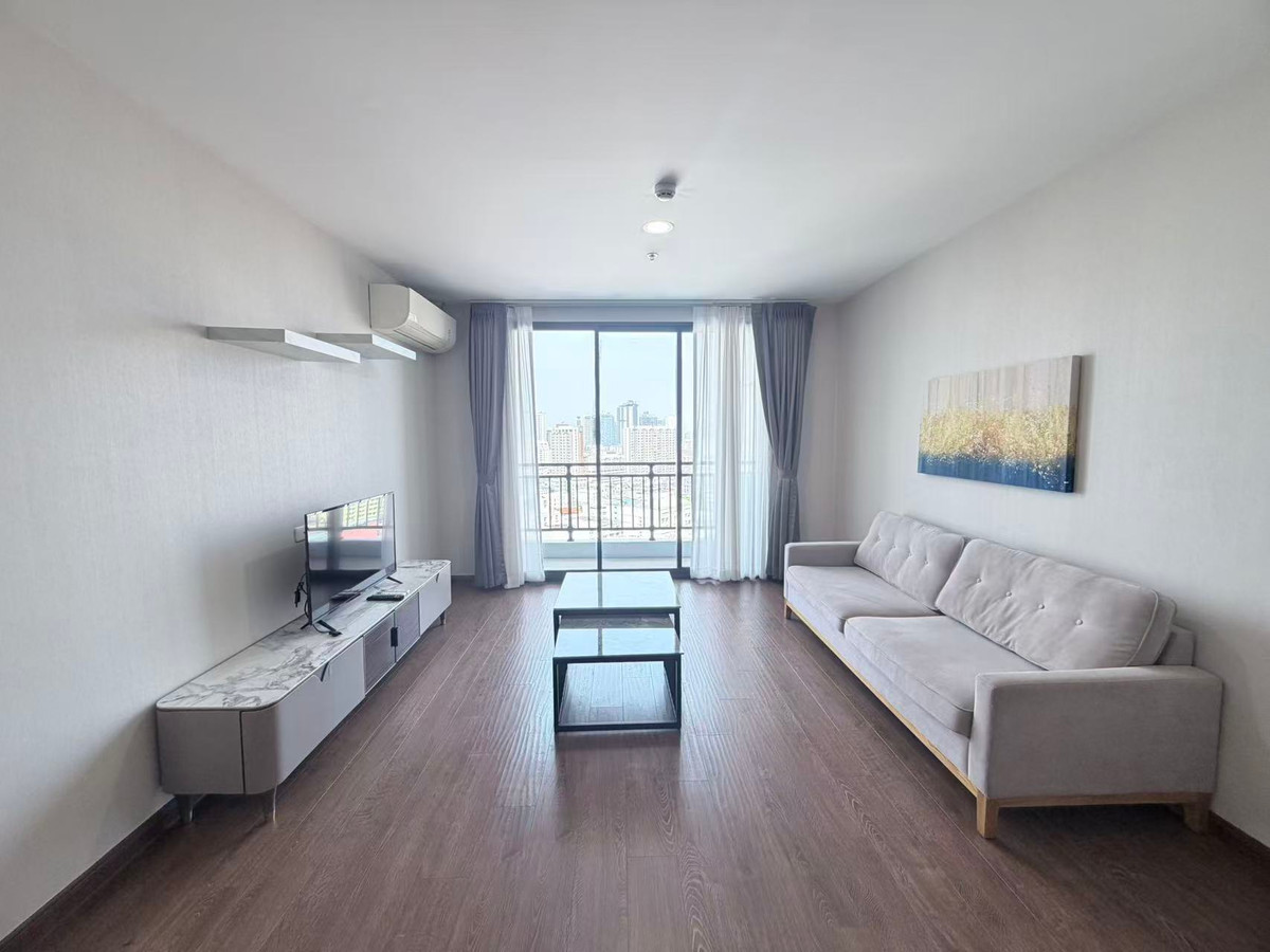 ให้เช่าคอนโดรัชดา ห้วยขวาง : ให้เช่าคอนโดอาติซาน รัชดา – ชั้นสูง วิวสวย มีรถรับส่ง MRT และ เซนทรัลพระราม9 ติดต่อไลน์ bbam.p