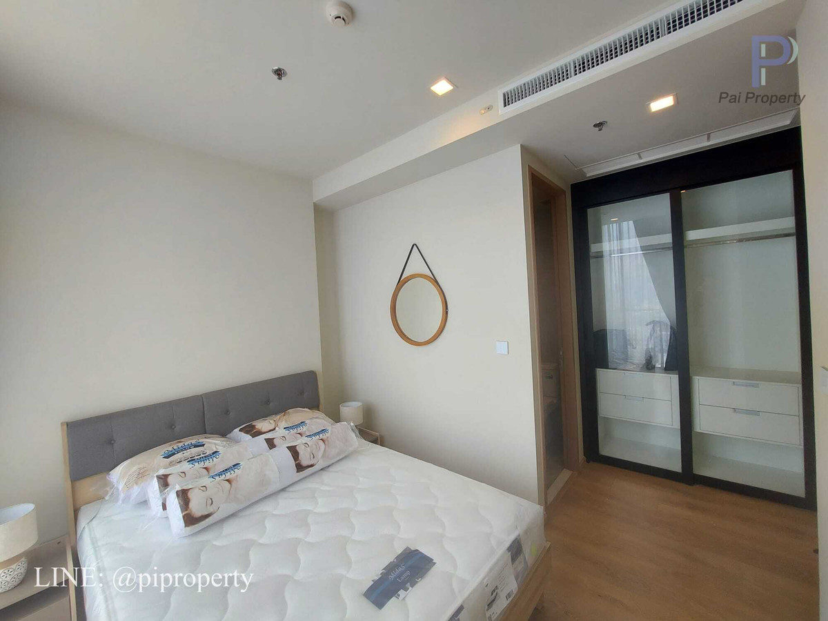 For RentCondoSukhumvit, Asoke, Thonglor : Fully furnished 1 Bedroom unit for rent in Phrom Phong. High floor with a unblocked view. Noble Around Sukhumvit 33.