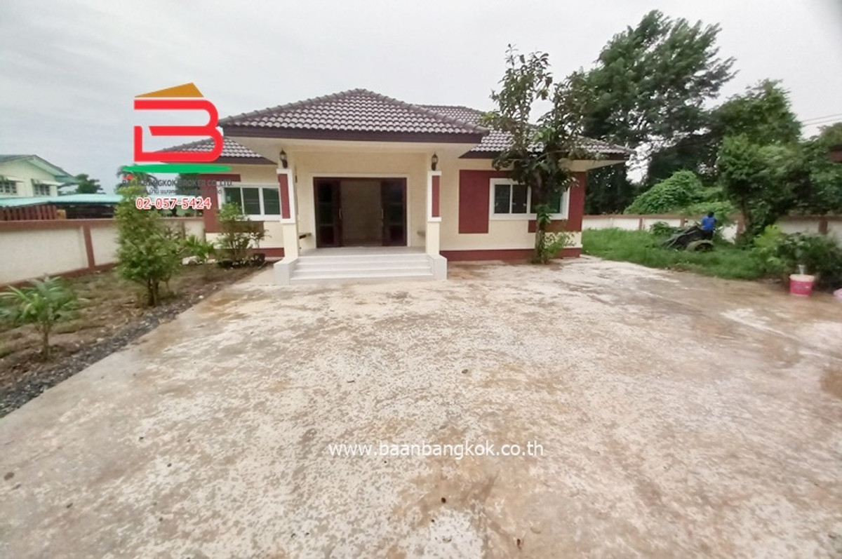 For SaleHousePrachin Buri : Single house on the edge of Si Maha Phot District, area 121 sq m., Highway 3070, Si Maha Phot District, Prachinburi Province.