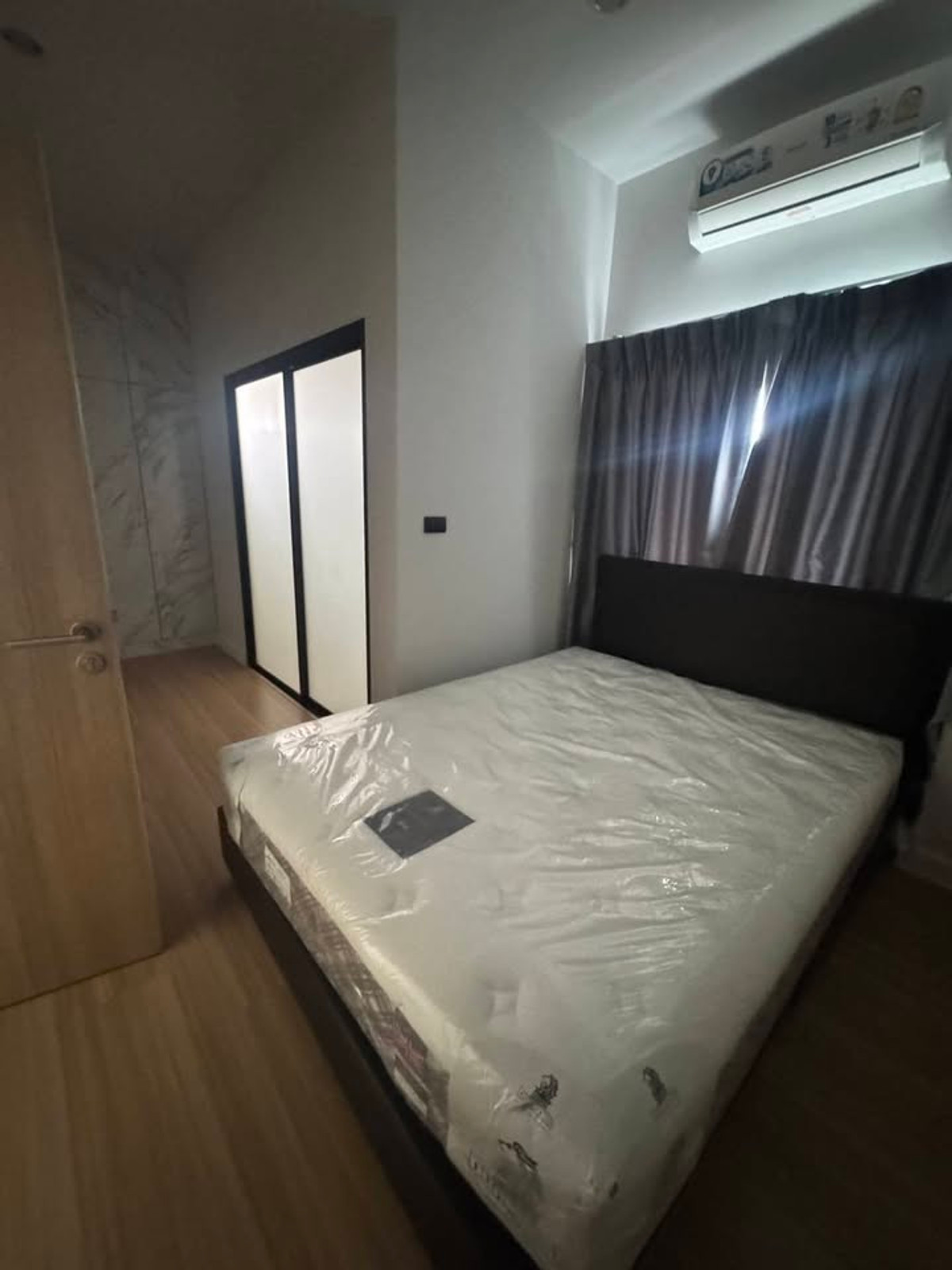 For RentHousePattaya, Bangsaen, Chonburi : Detached House H Living Life Chaipornwithee - Motorway / 4 Bedrooms (FOR RENT) BEWN146