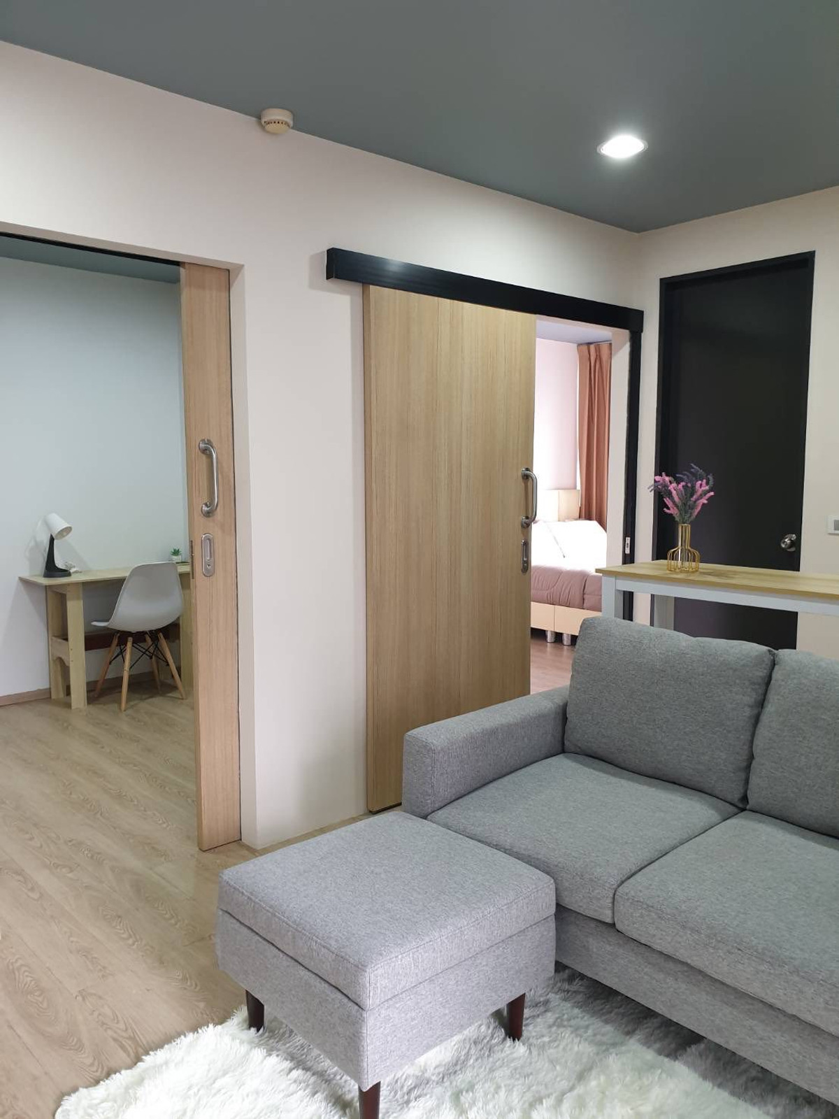 ให้เช่าคอนโดวิทยุ ชิดลม หลังสวน : ให้เช่าคอนโด The Tempo Ruamruedee  2 ห้องนอน 2 ห้องน้ำ (มีห้องอเนกประสงค์ 1 ห้อง รวมเป็น 3 ห้อง ) ห้องมุม เงียบสงบ พร้อมเข้าอยู่