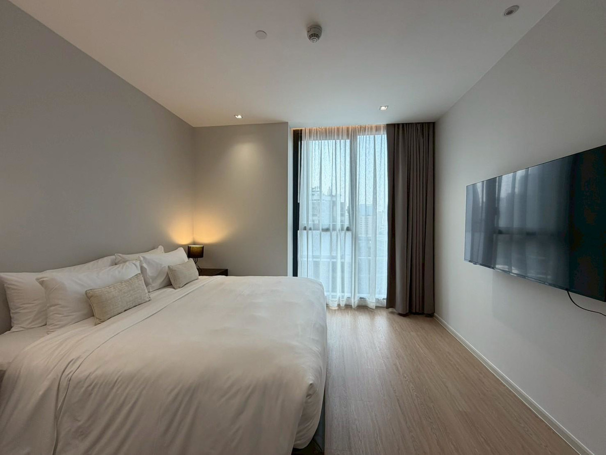 For RentSukhumvit, Asoke, Thonglor : GM Estate Executive Apartment Sukhumvit 20 – 3 Beds + Multi-Purpose Room, 200 sq.m. Please call: 062-496-6454