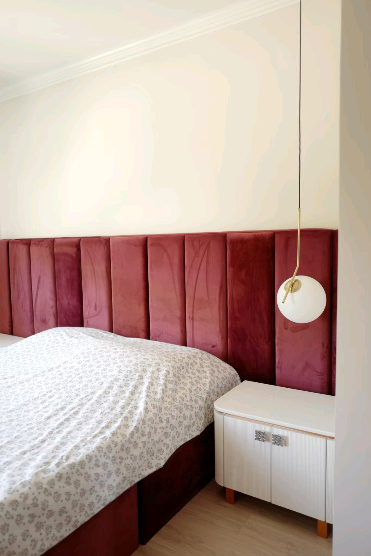 ขายบ้านปทุมธานี รังสิต ธรรมศาสตร์ : ขาย หมู่บ้าน ลัดดารมย์ ติวานนท์

บิ้วอินทุกห้อง 
แบบบ้าน Vermont ที่ดิน 60.4 ตร.วา 
พื้นที่ใช้สอย 188 ตร.ม. 
🏡4 ห้องนอน 3 ห้องน้ำ 
🚗🚗🚗3 ที่จอดรถ 

🗯ชั้น 2 จริงๆ  3 ห้องนอน แต่ทุบ 2 ห้อง รวมเป็น master bed 1 ห้อง/ กับห้องเด็กอีก 1 ห้อง  ห้องน้ำ 2  

