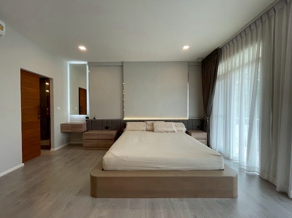 For RentHouseLadkrabang, Suwannaphum Airport : LTHC14753 – House for Rent | Mantana Bangna Wongwaen | 222 sqm | 4 Bedrooms 5 Bathrooms | Luxury Spacious House Prime Location Best Value | Near BTS Bangna | 130,000 THB/Month | Luxury house Mantana Bangna Wongwaen, wide area, good location, good price, n