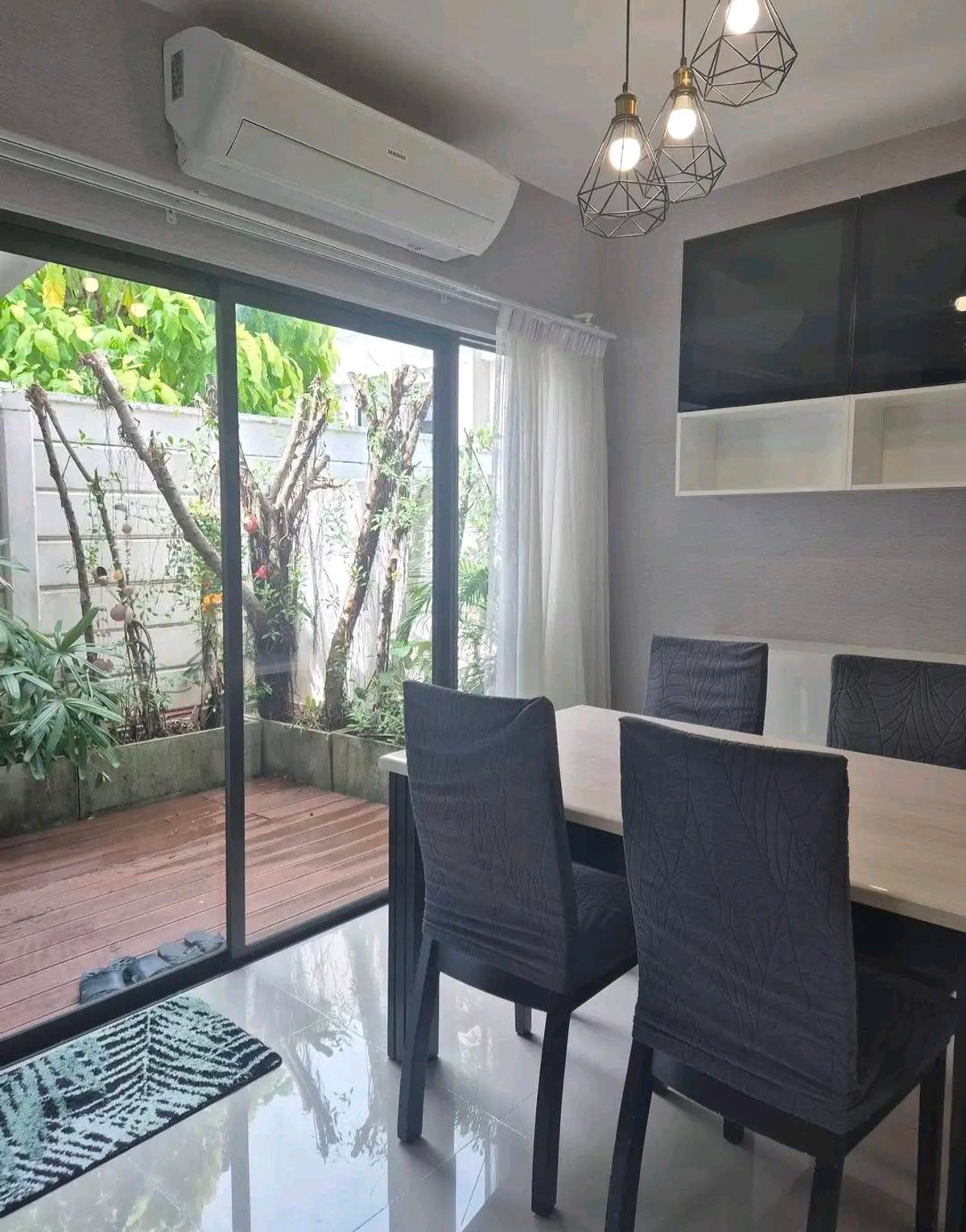 For RentTownhomeEakachai, Bang Bon : For rent Prusa Ville 68 Tha Phra - Chom Thong near BTS Wutthakat.
Fully furnished Ready to move in
