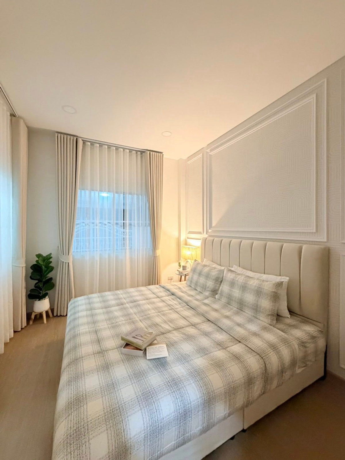 For SaleTownhomePattaya, Bangsaen, Chonburi : Chokchai Village 4 / 2 Bedrooms (FOR SALE) BEWN143