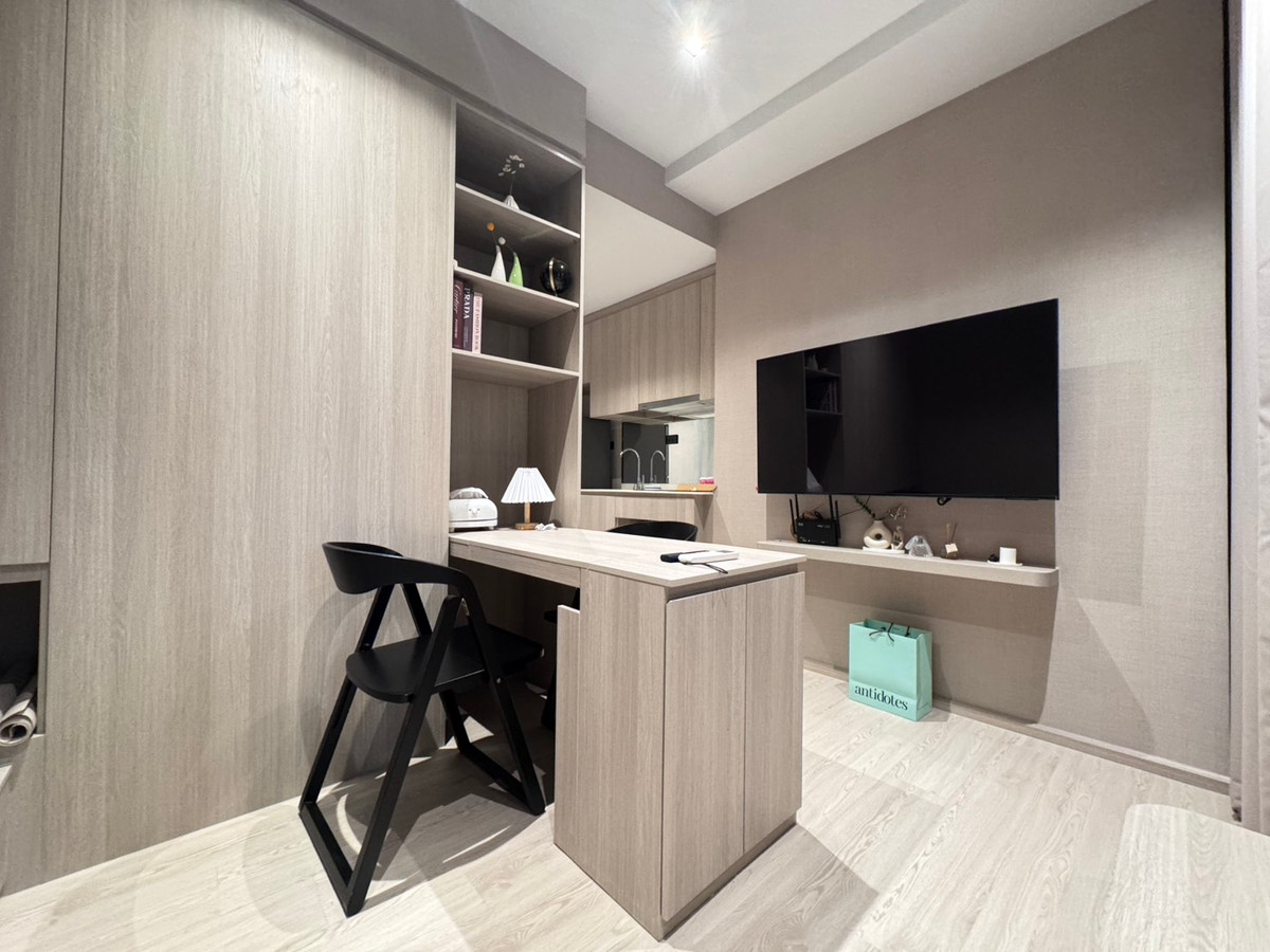 For RentCondoWongwianyai, Charoennakor : Reference Sathorn Wongwianyai available for rent. Free Wi-Fi every month You can inquire.