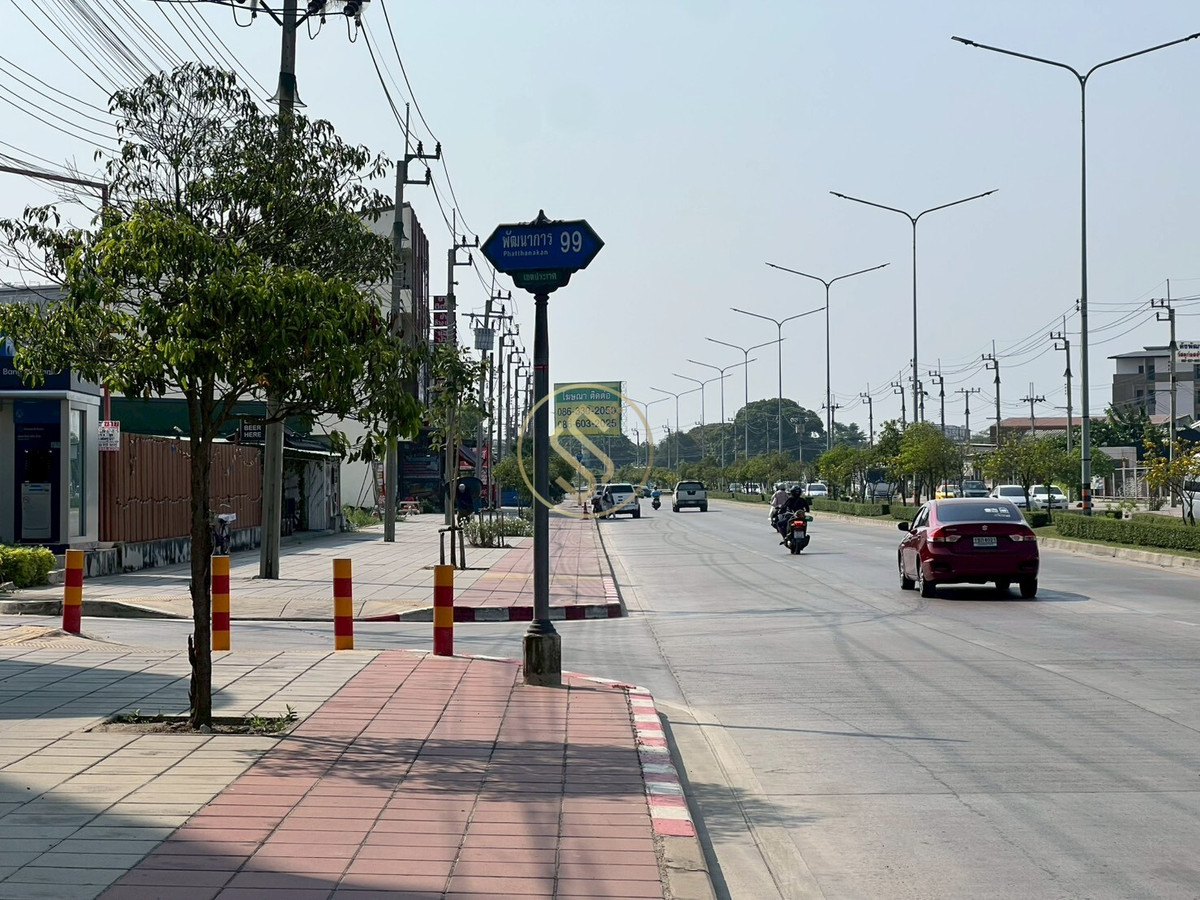 ขายที่ดินพัฒนาการ ศรีนครินทร์ : ขายด่วน! ที่ดินถมแล้วแปลงสวย ซอยพัฒนาการ 99 แขวงประเวศ หรือ อ่อนนุช 70/1 แยก2-8  ขนาด 380 ตารางวา เข้าซอยเพียง 500 เมตร 60,000 บาท/ตรว