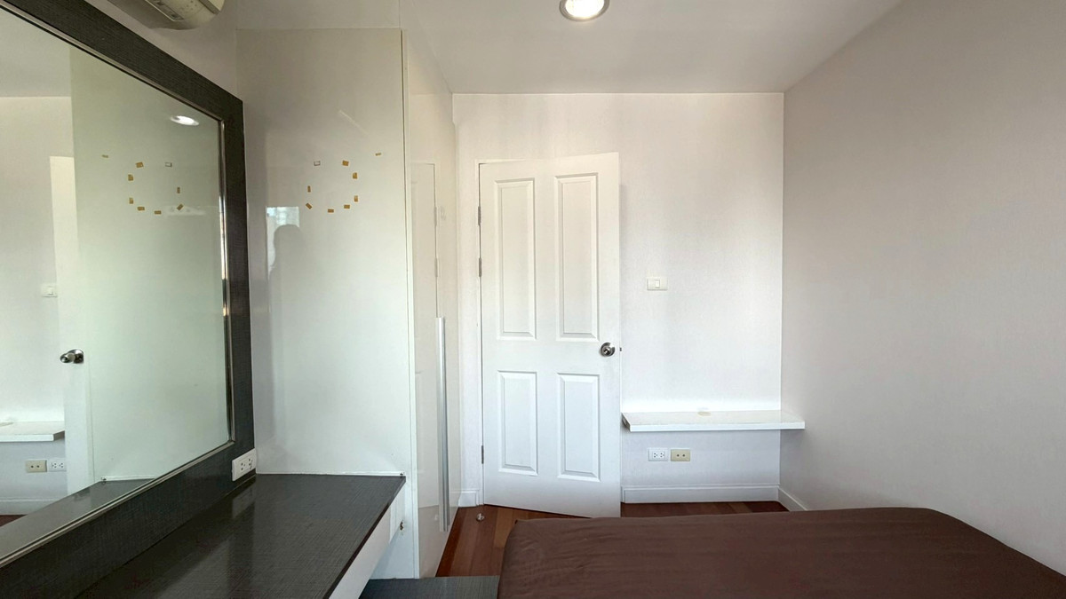 For RentCondoRama9, Petchburi, RCA : ✨ Big room, Rare Item! 3 bedrooms in the heart of Rama 9 | Live seriously, live life to the fullest ✨