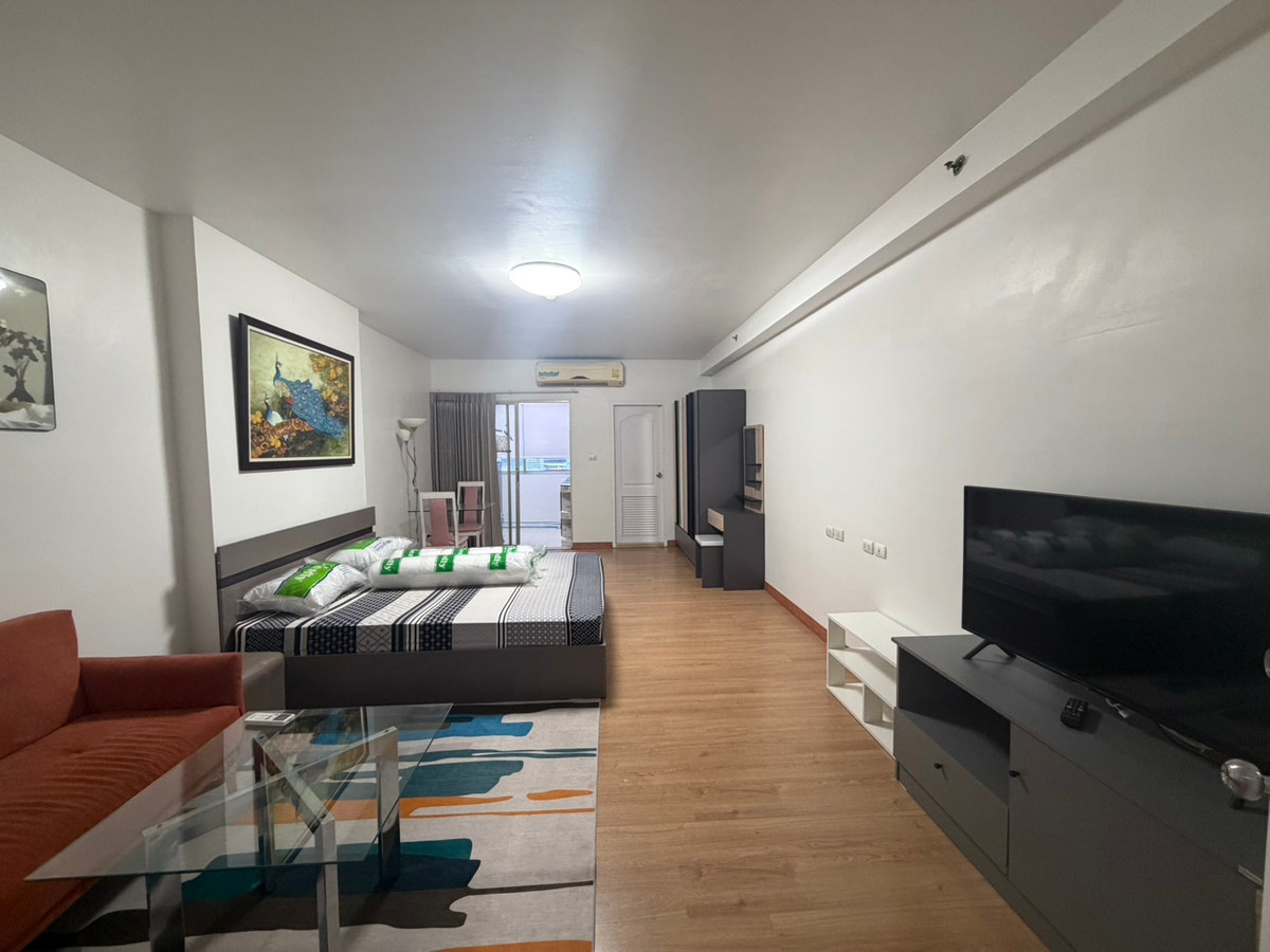 For RentCondoPattanakan, Srinakarin : Condo for rent, Supalai Park Srinakarin, fully furnished, ready to move in, near the BTS. If interested, contact Iine: @yyk6635b (with @ in front too)