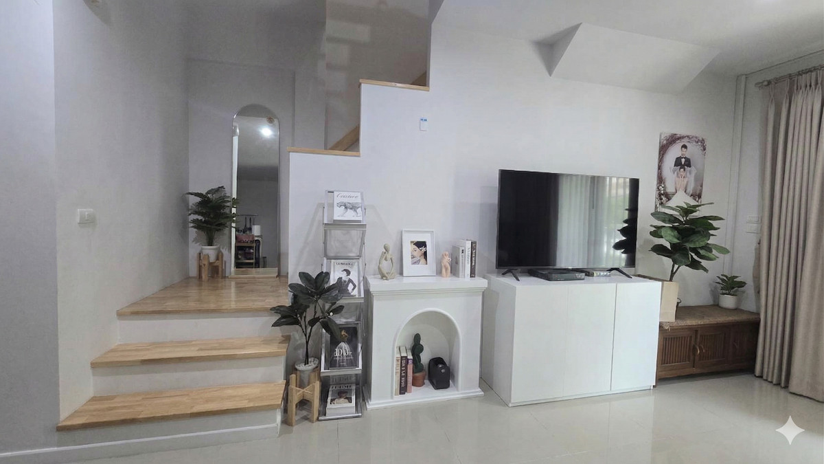 For SaleTownhomeSamut Prakan,Samrong : 2-story townhome for sale, corner unit | Lower than actual cost. Hurry before it sells out! Supalai Ville Bangna-Wongwaen Project (Supalai Ville Bangna-Wongwaen), Bang Phli, Samut Prakan. Corner house + area next to the house. Get the feel of a single hou