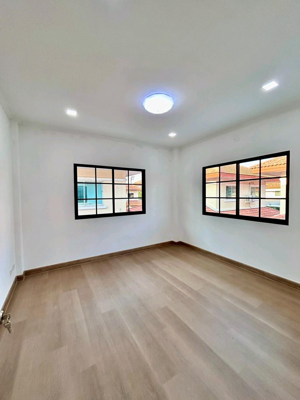 For SaleHouseNawamin, Ramindra : 2-storey detached house, beautifully decorated, ready to move in, location next to the road along Khlong Song. 
Price only 4,990,000 baht