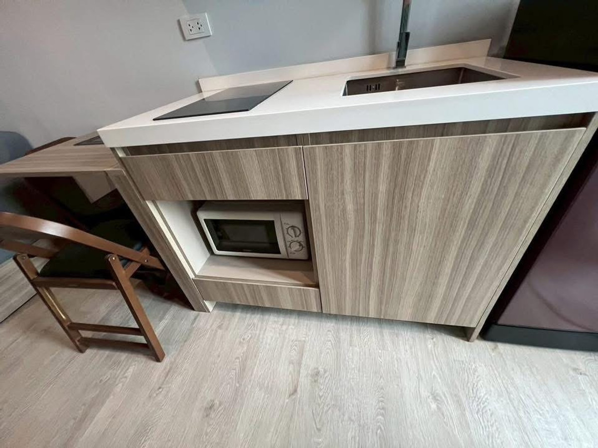 For RentCondoThaphra, Talat Phlu, Wutthakat : 🔥 Best price in the project! Cheapest and best value right now 🔥 🛑 Urgent! Only 12,000 baht/month 🏙 Condo Altitude Unicorn Sathorn–Tha Phra ☑️ Ready to move in | Make an appointment to view immediately.