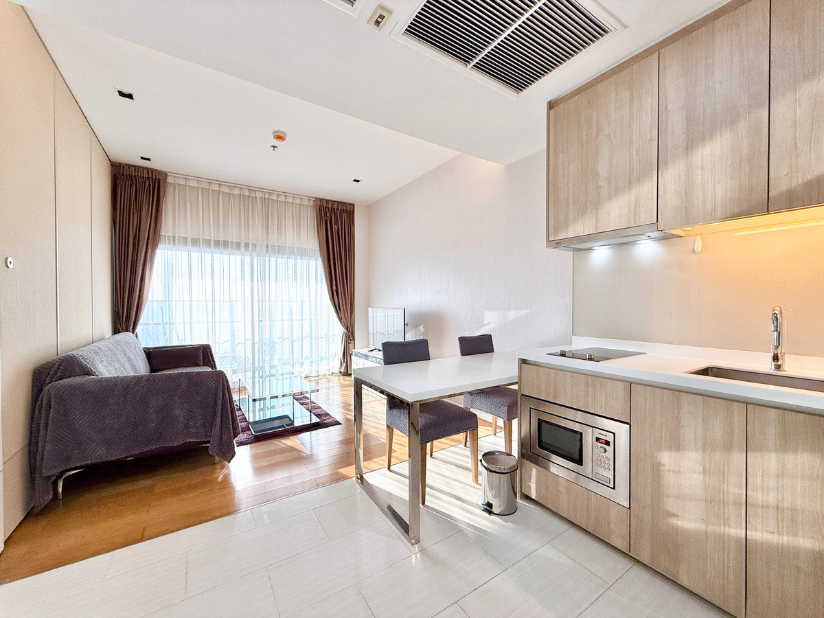 ให้เช่าคอนโดพระราม 9 เพชรบุรีตัดใหม่ RCA : 🚀 Circle 2 Prototype - 48ตรม. 1นอน1น้ำ ชั้นสูง พร้อมอยู่ 092-545-6151 (ทีม) 