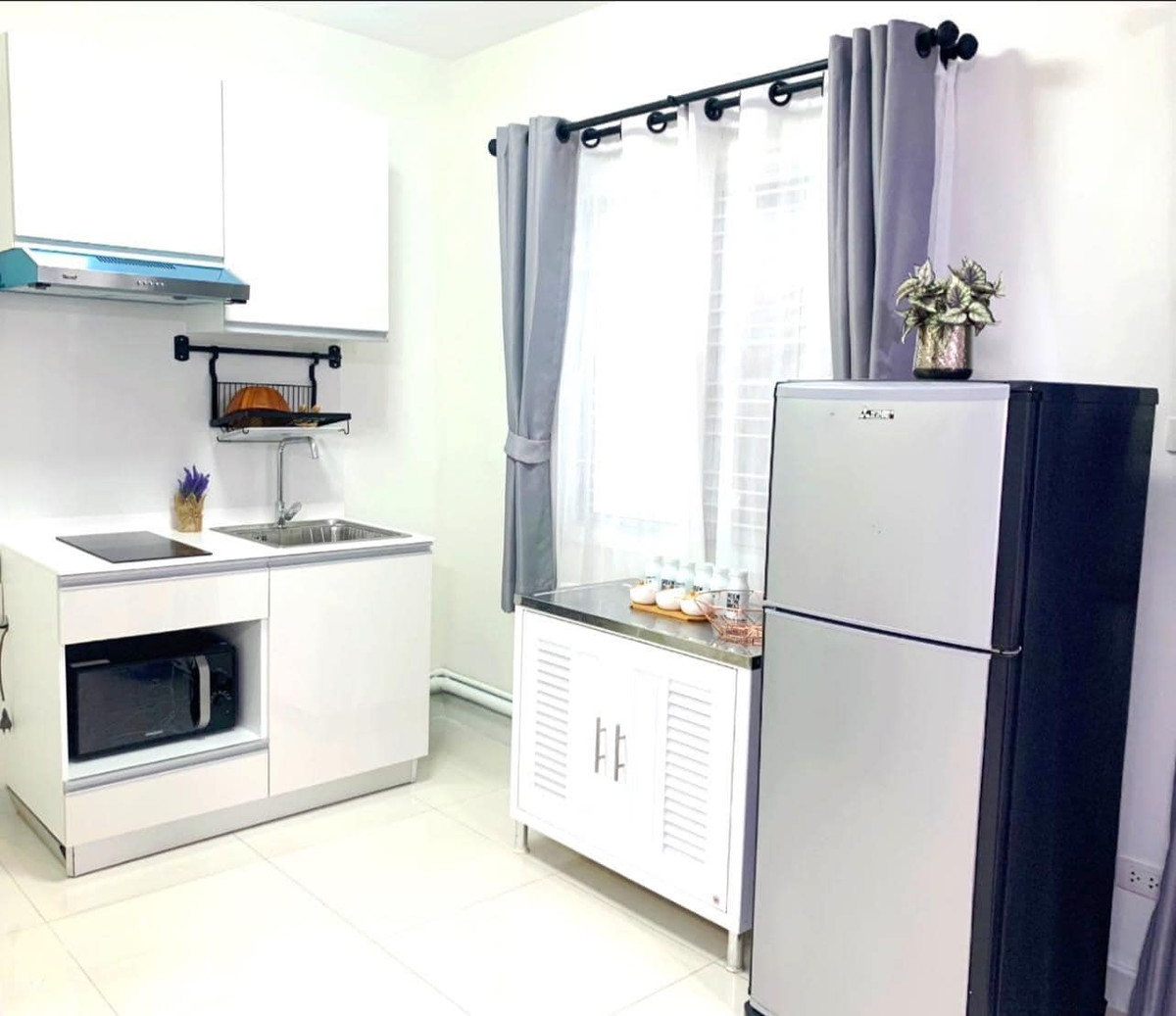 ให้เช่าทาวน์โฮมนวมินทร์ รามอินทรา : ทาวน์โฮม 2 ชั้น พร้อมเฟอร์นิเจอร์ ตกแต่งสวยงาม ให้เช่า ย่านรามอินทรา-สายไหม ใกล้ฟู้ดแลนด์ สายไหม เพียง 2.4 กม.