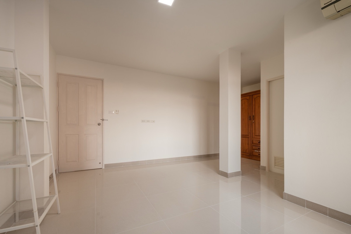 ให้เช่าทาวน์โฮมลาดพร้าว101 แฮปปี้แลนด์ : ทาวน์โฮมทำเลลาดพร้าว พร้อมให้เช่า เฟอร์ครบ ใกล้รถไฟฟ้าทั้งสายสีเหลืองและสายสีส้ม 🚃