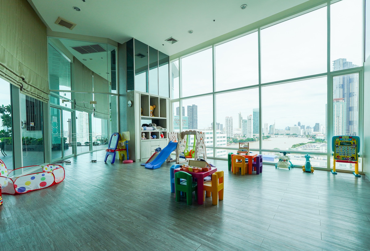 For SaleCondoSathorn, Narathiwat : Best Price🎉 River View Condo📍Menam Residence, 3 BR, 3 Parkings, Near Shrewsbury School