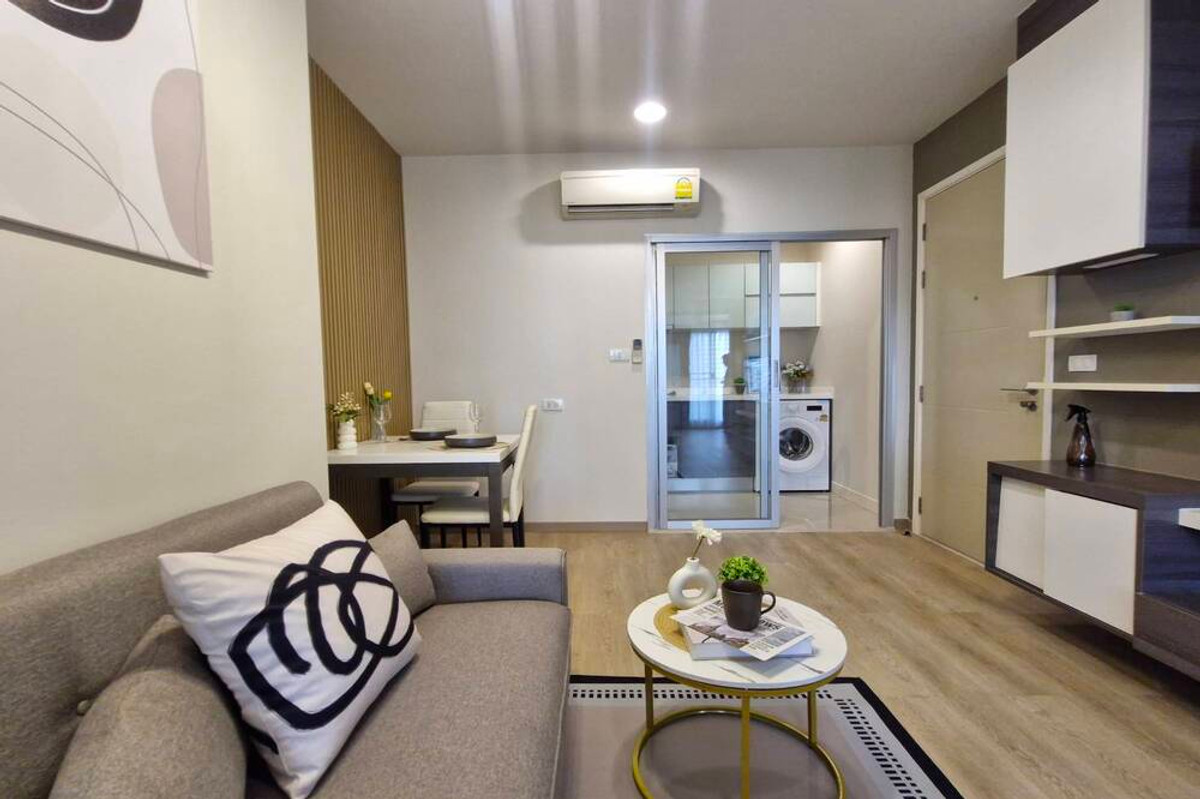 For RentCondoSathorn, Narathiwat : For Rent !! East Facing !! Code C20240600009..........Centric Sathorn St.Louis, 1 bedroom, 1 bathroom, furnished, ready to move in