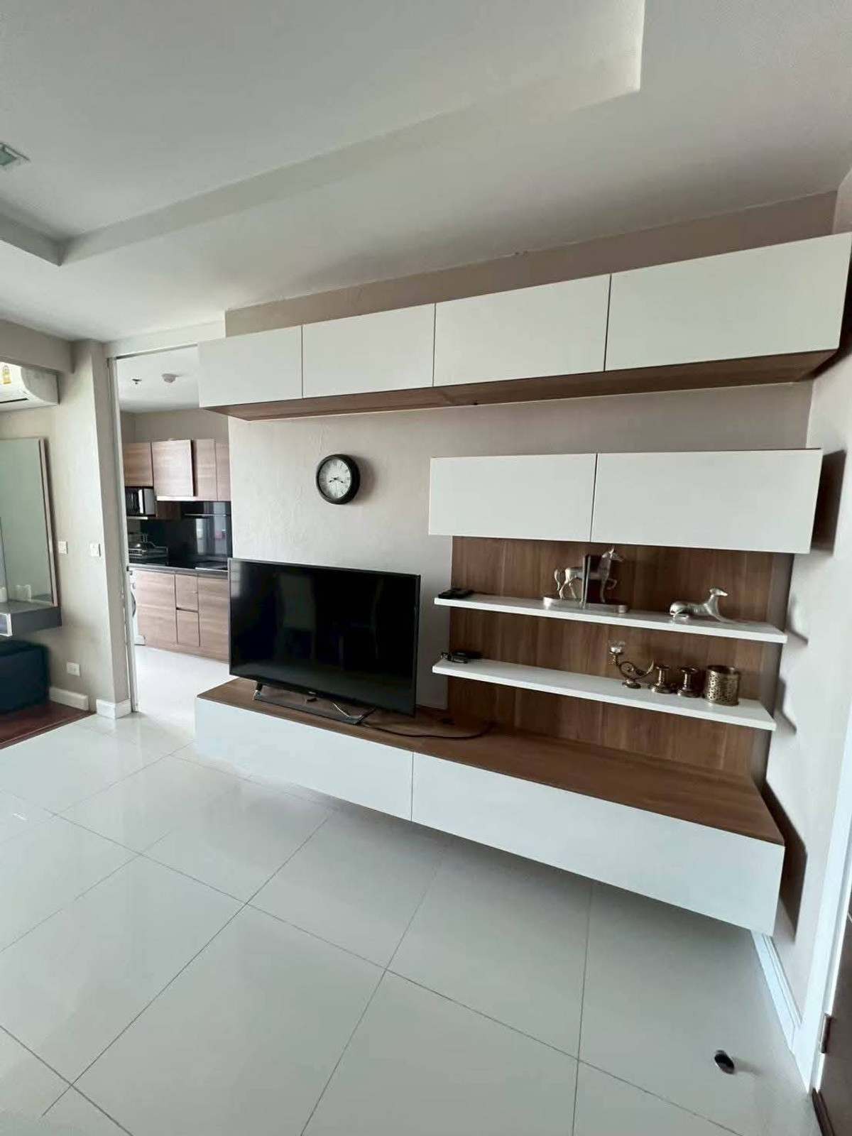 For RentCondoSamut Prakan,Samrong : 💥CP-10515💥The Metropolis Samrong Interchange👉Line : @rentbkk