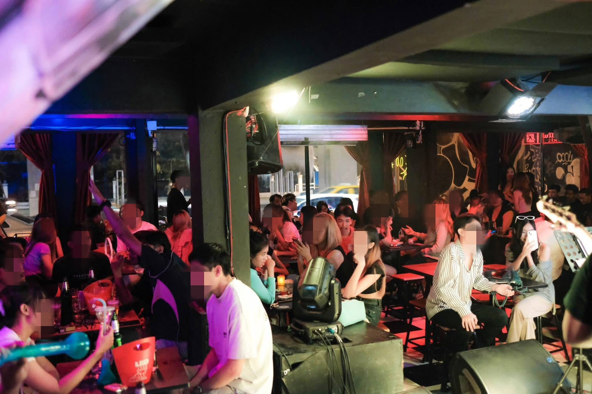 เซ้งร้านค้า/ตลาดนัดเกษตรศาสตร์ รัชโยธิน : ไม่มีค่าเซ้งร้าน ร้านเหล้า พร้อมอุปกรณ์ ย่านบางเขน พหลโยธิน 53 ติด BTS กรมทหารราบ 11