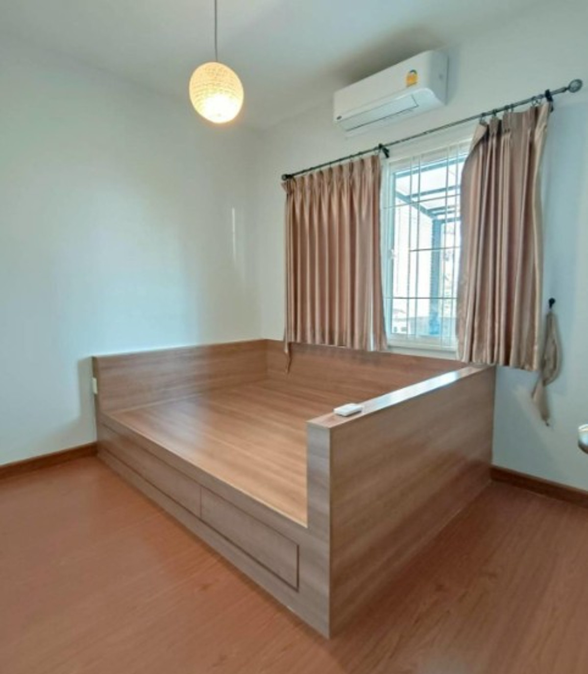 ให้เช่าทาวน์โฮมราษฎร์บูรณะ สุขสวัสดิ์ : 🔥 ให้เช่า ทาวน์โฮม The Pleno สุขสวัสดิ์ 30 🔥  📍 สุขสวัสดิ์ 30 เดินทางสะดวก  🛏 2 ห้องนอน 2 ห้องน้ำ + 2 ห้องทำงาน