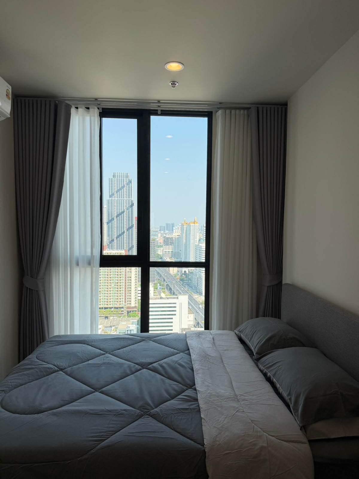 For RentCondoRama9, Petchburi, RCA : Nue District R9 | Room ready to move in, separate kitchen, high floor 📞 Line:@pukkhome (with @ )