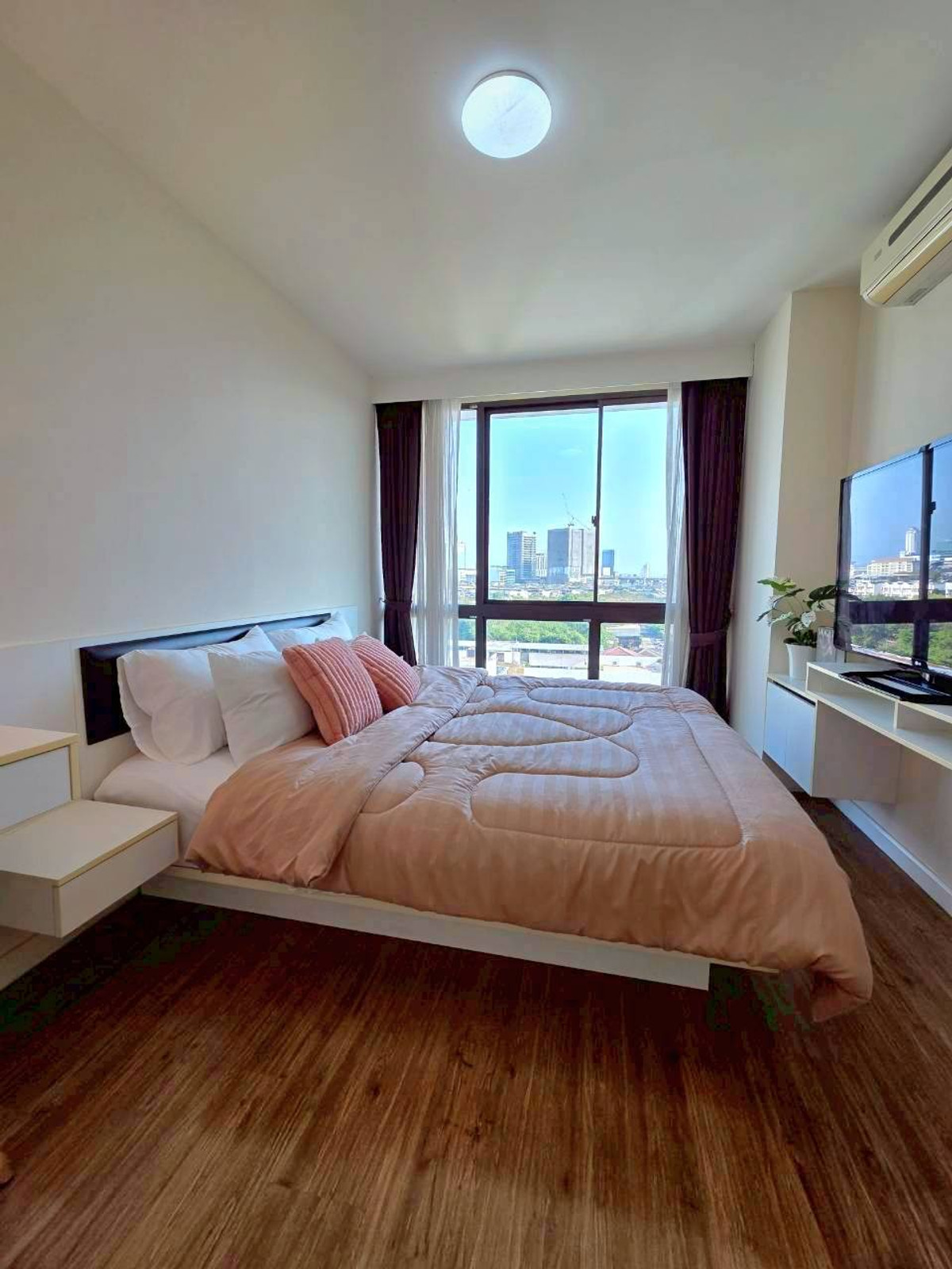 ขายคอนโดบางนา แบริ่ง ลาซาล :   Icondo Sukhumvit 103 (อุดมสุข 58)   ราคา: 1.69 ล้านบาท ขนาด: 33.26 ตร.ม. (1 ห้องนอน / 1 ห้องน้ำ)