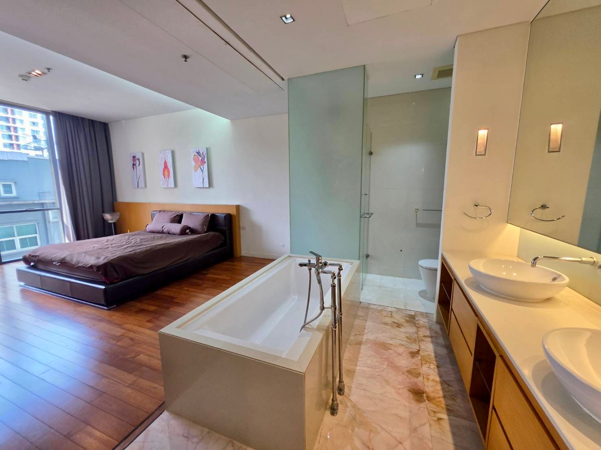 คอนโดสุขุมวิท อโศก ทองหล่อ : Domus Sukhumvit 16: 2+1 bed 3bath 167sqm. Sell: 45,000,000 Rent: 110,000/mth. Am: 0656199198