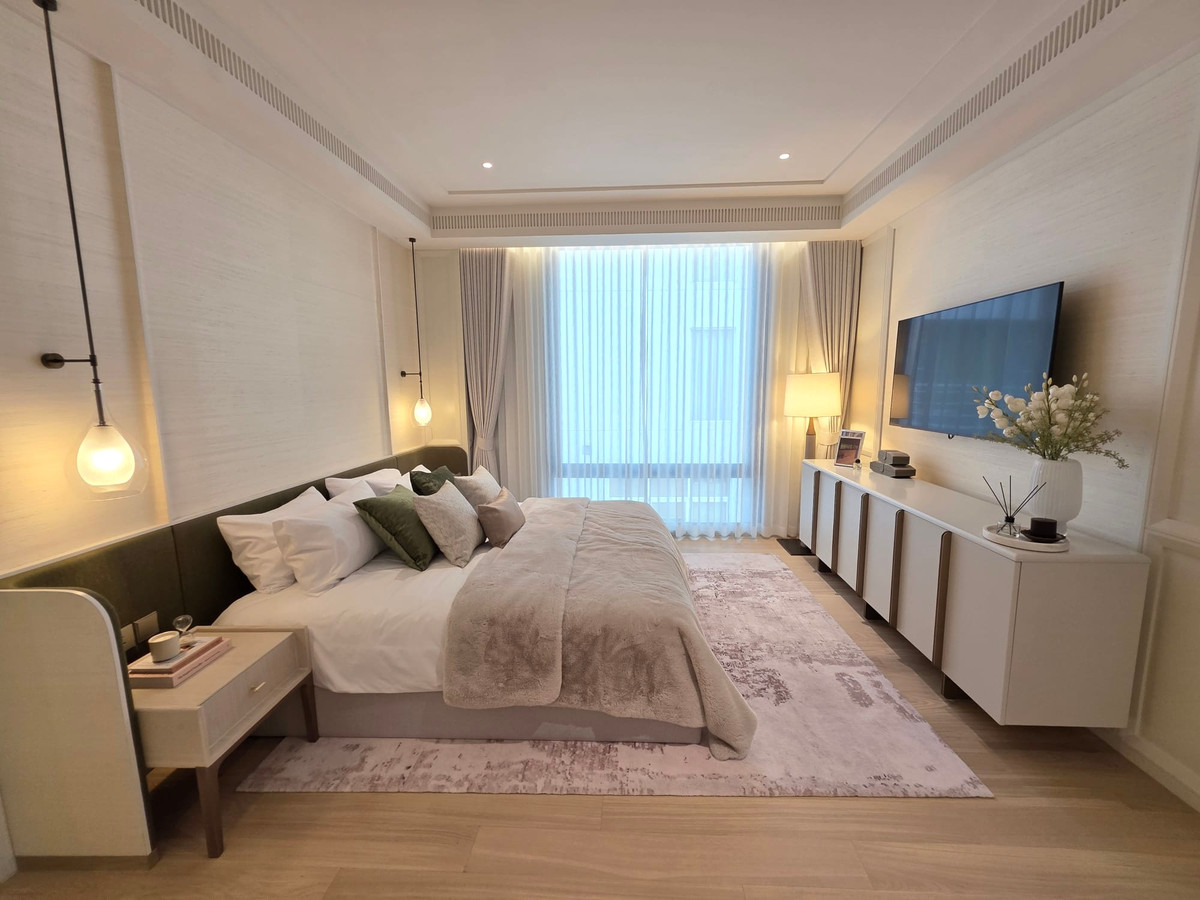 For SaleCondoSukhumvit, Asoke, Thonglor : Intercontinental Residences Bangkok Asoke: 3bed 3.5bath 193sqm. with maid and laundry area 63,800,000 Am: 0656199198