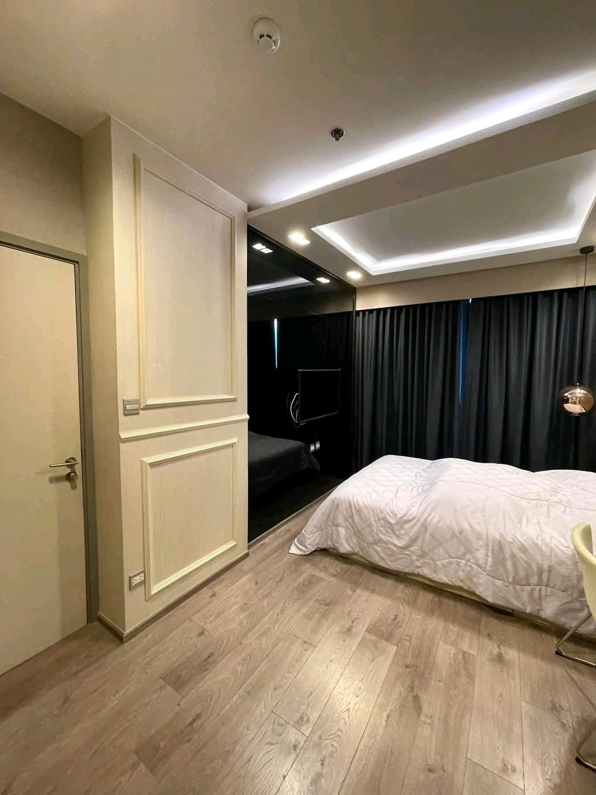 For RentCondoLadprao, Central Ladprao : Beautiful room, built-in throughout the room, next to MRT Lat Phrao, very convenient to travel 🚆✨️