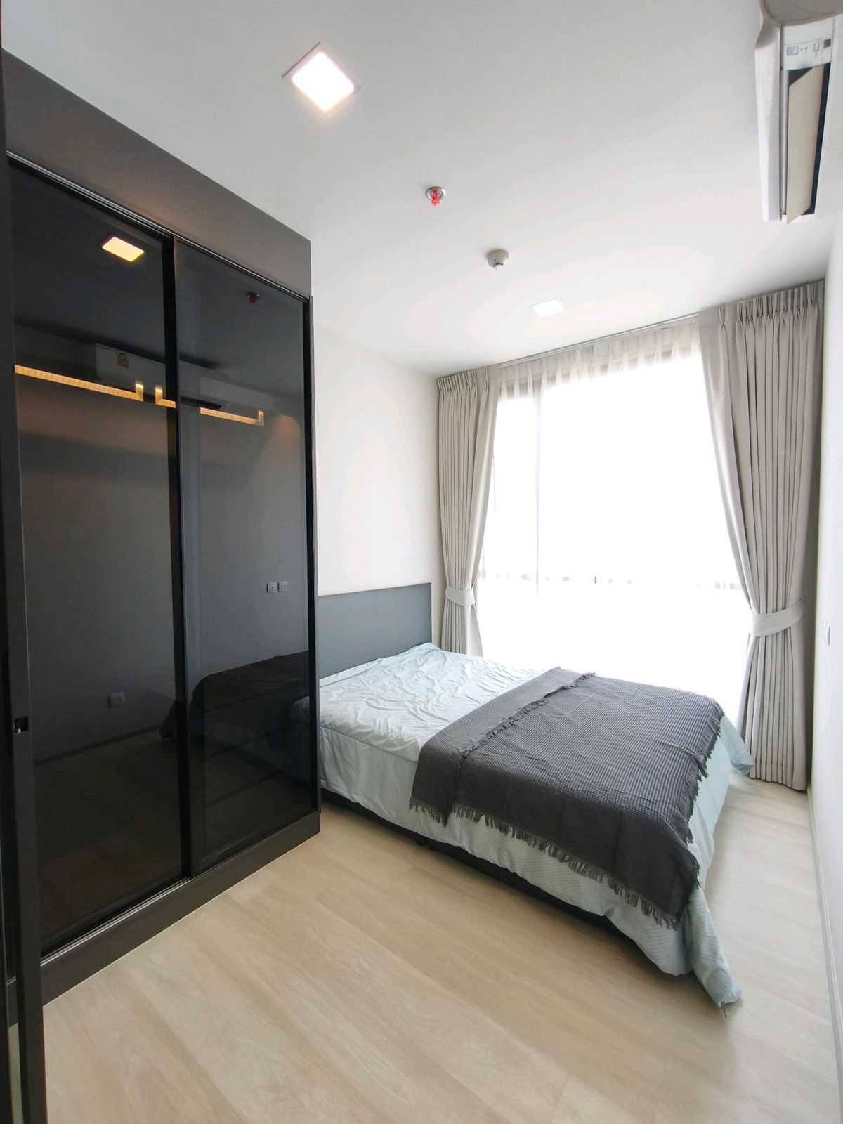 ให้เช่าคอนโดสะพานควาย จตุจักร : 💞15,000฿💞𝐓𝐡𝐞 𝐏𝐫𝐢𝐯𝐚𝐜𝐲 𝐉𝐚𝐭𝐮𝐣𝐚𝐤 เดอะไพรเวซี่ จตุจักร 28 ตร.ม. ชั้น 21 ว่างพร้อมเข้าพักได้เลย 🏢✨ ห้องสวยสภาพดี 

นัดชมห้องจริงได้ทุกวัน 
 : 𝗜𝗗 𝗟𝗜𝗡𝗘 : @bbcondo88