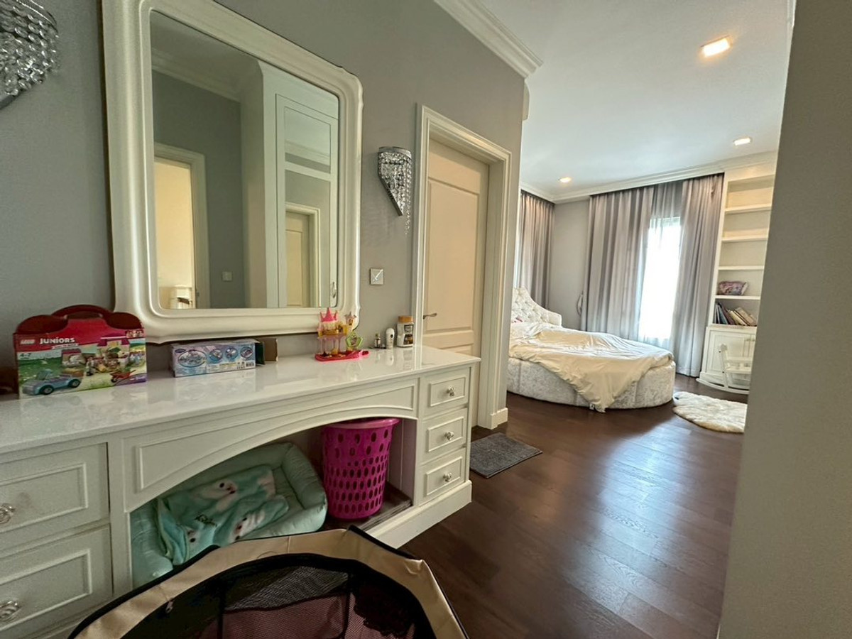 ขายบ้านบางนา แบริ่ง ลาซาล : ขายบ้านเดี่ยว 2 ชั้น หมู่บ้านนาราสิริ บางนา ทำเลดี เดินทางสะดวก