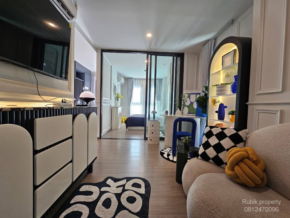For RentCondoKasetsart, Ratchayothin : 🏙 **Condo for rent Aspire Ratchayothin (Corner room, pool view, Rare Unit)** Beautifully decorated, fully furnished, ready to move in immediately ✨ RB1831