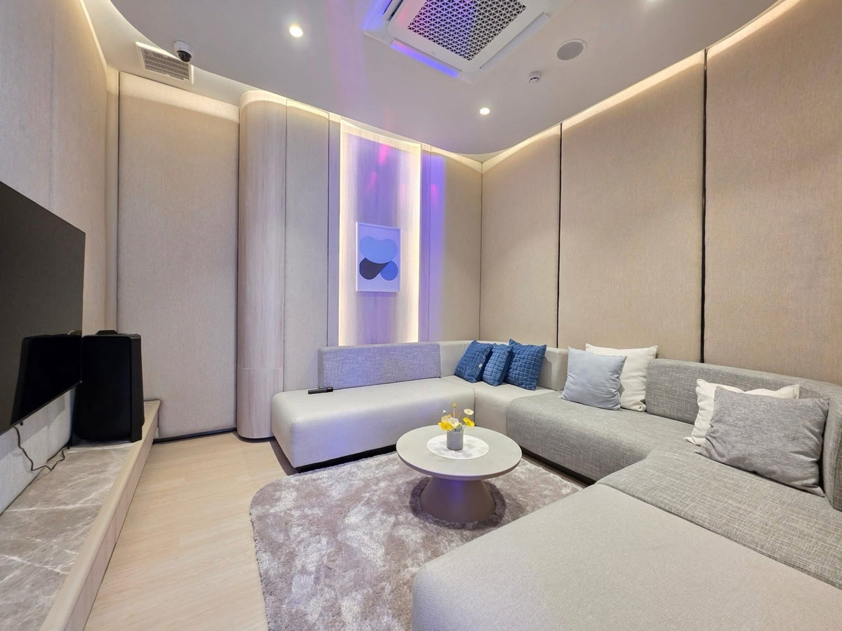 For SaleCondoKasetsart, Ratchayothin : 𝐂𝐎𝐁𝐄 Kaset-Sripatum, free down payment 𝐎 baht, light installments 𝟖,𝟗𝟎𝟎/month, new room, first hand, complete, ready to move in.