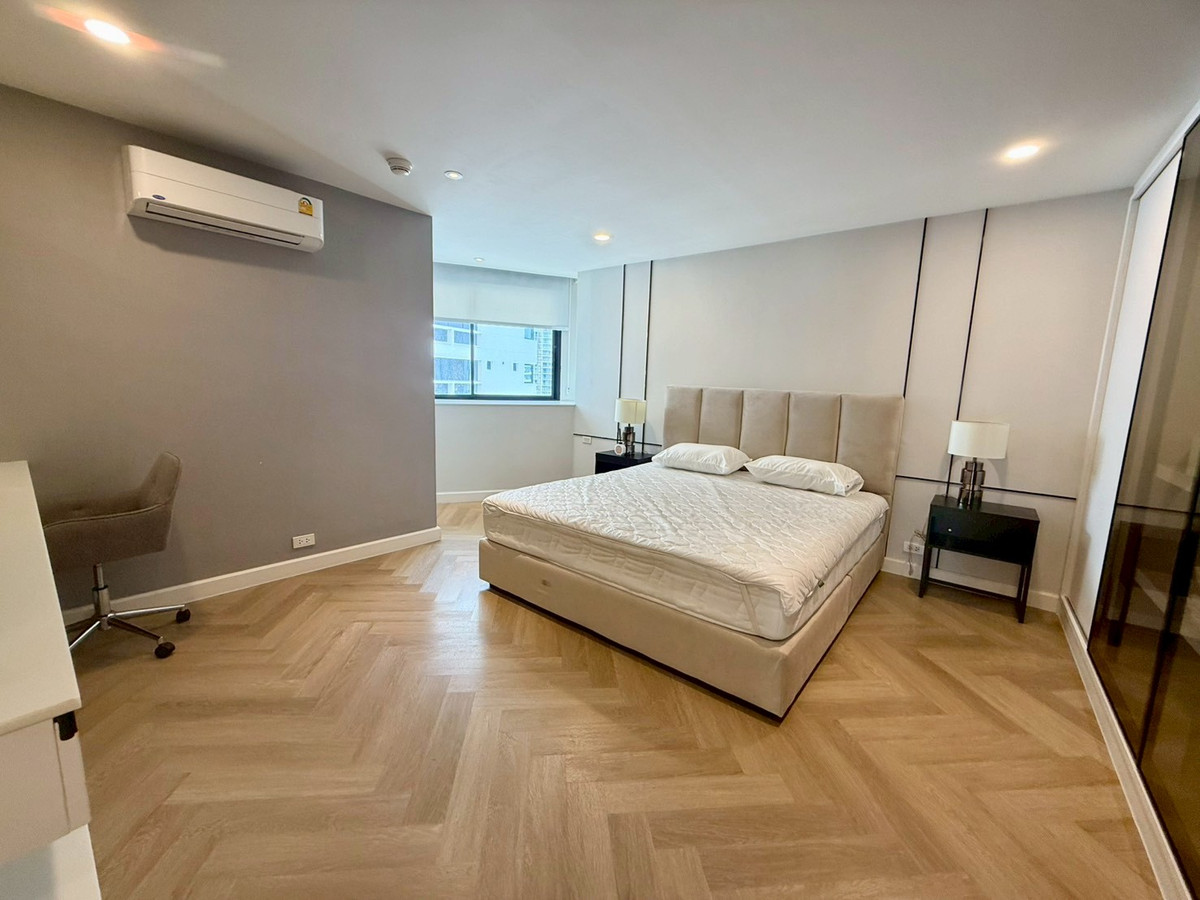 For RentCondoSukhumvit, Asoke, Thonglor : (For rent) President Park Sukhumvit 24, completely renovated, 3-BR 223 Sq.m., high floor, swimming pool view. (Pet-Friendly) ㅡ Near 🚆BTS Phrom Phong