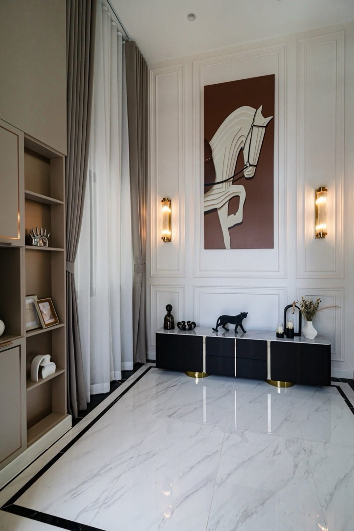 HousePattanakan, Srinakarin : For sale/rent 
CINQ ROYAL KRUNGTHEP KREETHA
New house, never lived in.