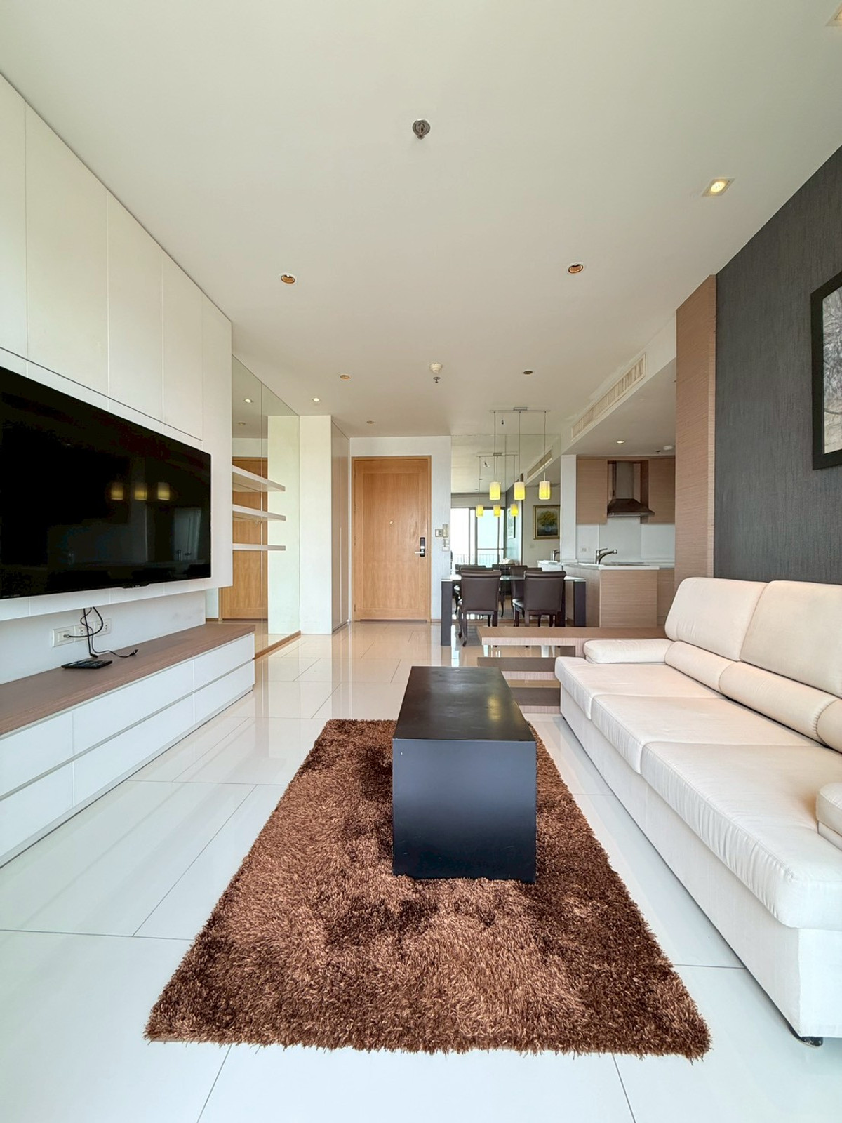 For RentCondoSukhumvit, Asoke, Thonglor : 🔥🎉 Condo for Rent 1 Bedroom The Emporio Place High Floor Beautiful Unit Sukhumvit 24