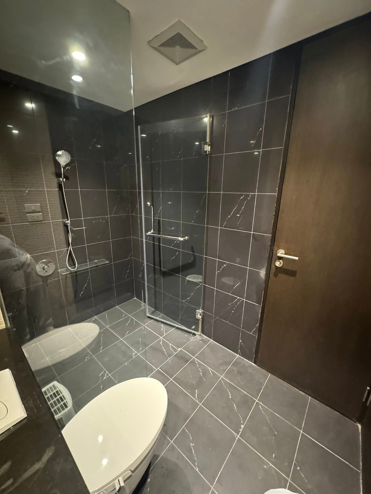 ขายคอนโดสุขุมวิท อโศก ทองหล่อ : Siamese Gioia Sukhumvit 31 / 2 Bedrooms (SALE WITH TENANT), ไซมิส จอยญ่า สุขุมวิท 31 / 2 ห้องนอน (ขายพร้อมผู้เช่า) NA030