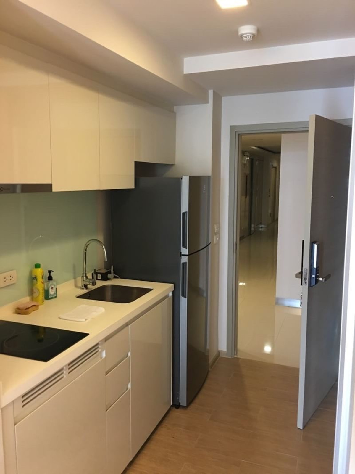 คอนโดสุขุมวิท อโศก ทองหล่อ : 🏠✨ LIV@49 (ลิฟ แอท 49) | ขาย/เช่า คอนโด 1 ห้องนอน (HBH-HL-135)