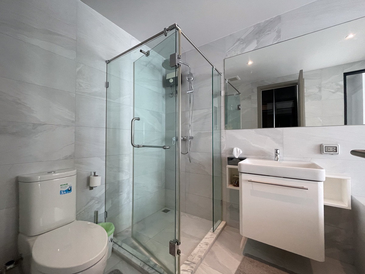 For SaleCondoSukhumvit, Asoke, Thonglor : FQ Condo for sale Rhythm Ekkamai price 13,000,000 baht [YCs260305]